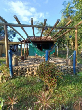 Casinhas do Rio - Casinha Azul na Floresta